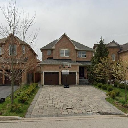 Appartamento Cozy 2Br Basement Near Two Lakes Richmond Hill Esterno foto